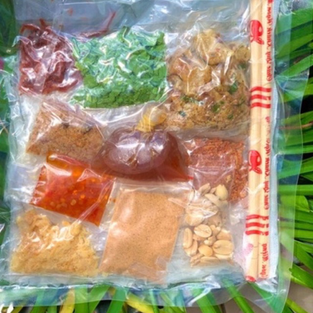 Bánh tráng trộn 10 vị