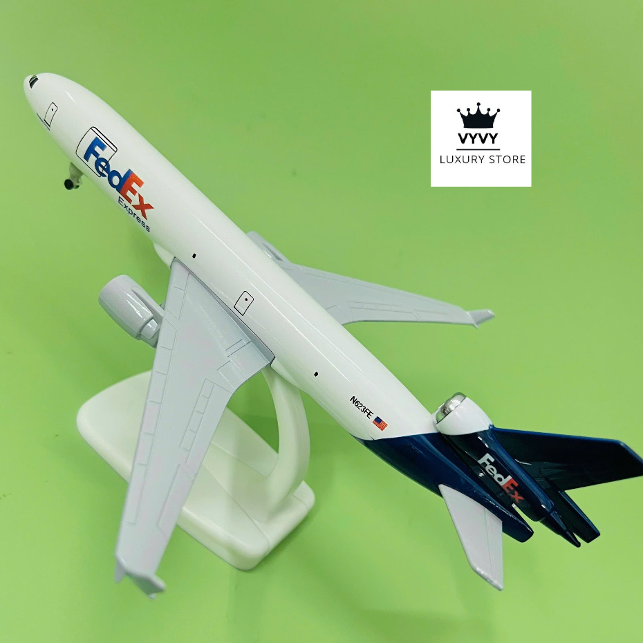 MÔ HÌNH MÁY BAY MD-11 HÃNG VẬN TẢI TOÀN CẦU FEDEX EXPRESS TỈ LỆ (1:400) HỢP KIM CAO CẤP 20CM