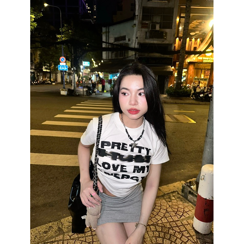 Baby tee in chữ Alyss studio