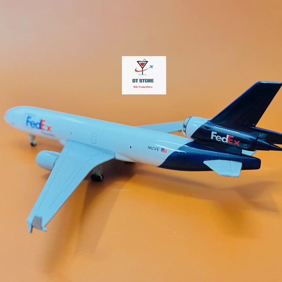 MÁY BAY MD-11 HÃNG VẬN TẢI FEDEX EXPRESS TỈ LỆ 1/400 ĐÚC KIM LOẠI NGUYÊN KHỐI BÓNG ĐẸP