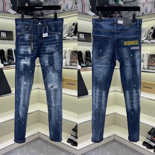 Quần jean bò nam DSQ slimfit wash xanh bạc loang rách vảy sơn phối thêu logo chữ túi sau boy phố QJ639P