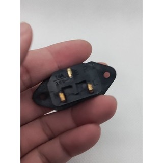 Jack nguồn 3 chân có cầu chì.