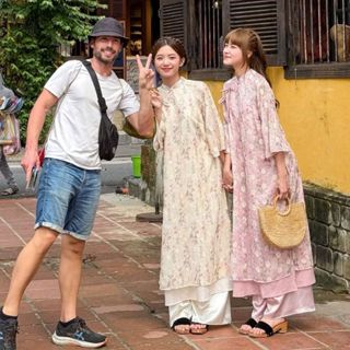  Áo dài voan tơ Bạch Vũ In hoa Tamdesigner phối thắt nơ đôi kèm quần satin bóng Áo dài cách tân đẹp nhất 2026 T21 