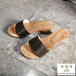 Guốc Gỗ Guốc Mộc Cao 5 Phân Quai Gấm Lụa ( đế cao su 2 lớp )