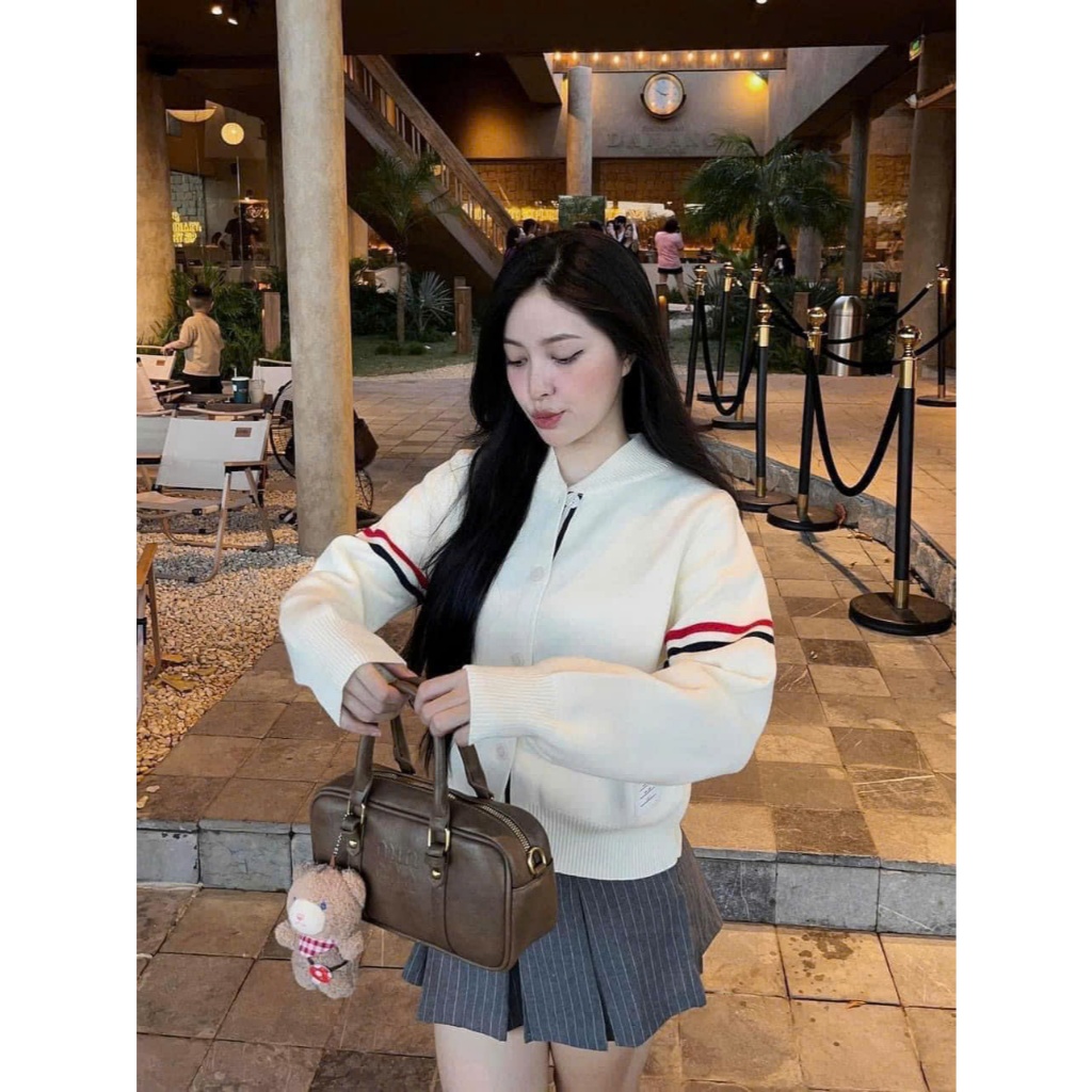 |V.TWO- STORE| TÚI TRỐNG MIUMIU KÈM GẤU 9117