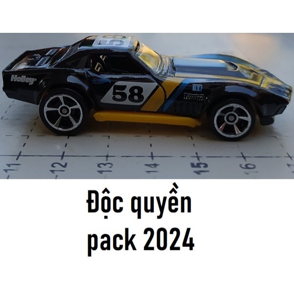Xe mô hình Hot Wheels '69 COPO Corvette