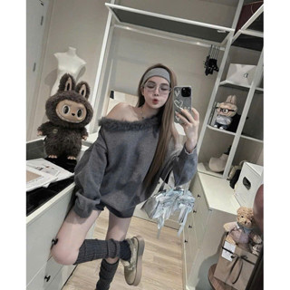    Ảnh Thật- Sẵn Ship  Sét Áo Len Cổ Lông Mix Quần Đùi Hot Hit 2 Màu Dành Cho Nữ Phong Cách Mùa Đông Sang Chảnh Hàng QCCC 