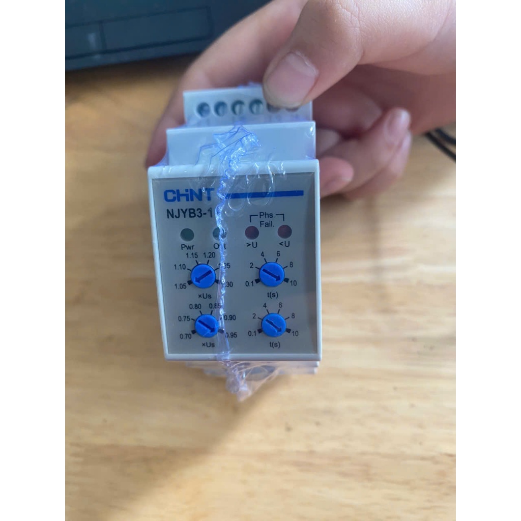 Bộ bảo vệ điện áp chint NJYB3-11