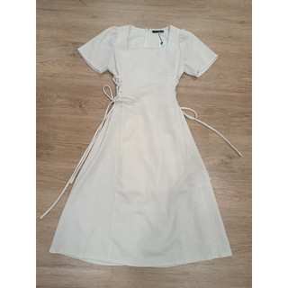 MÌ thanh lý - Đầm xòe cổ vuông rút eo bymo - Size S