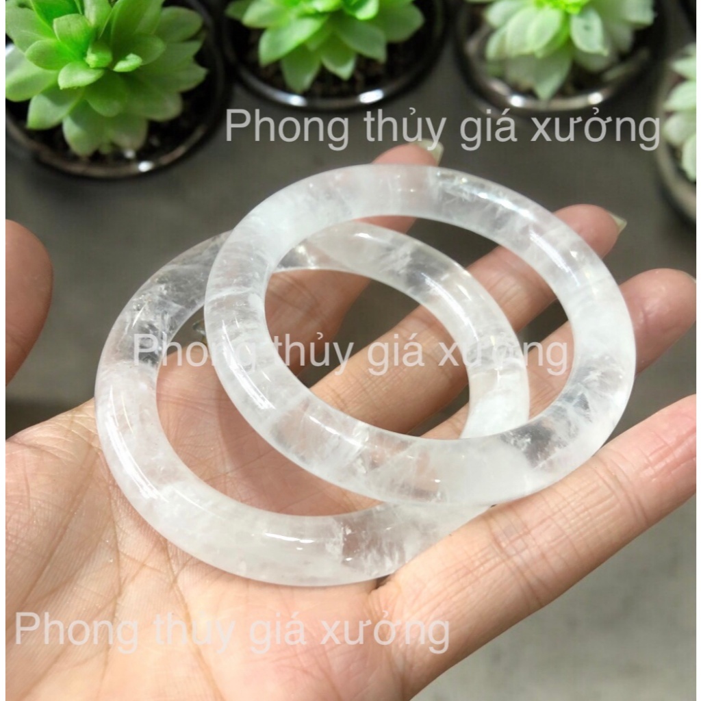 Vòng tay bản liền t.a trắng chất vân mây siêu vip  size 50-57mm
