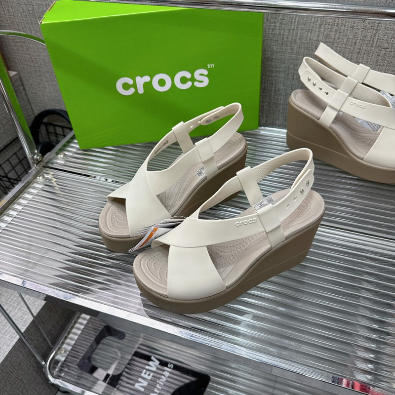 Sandal đế xuồng crocs cao 8cm, crocs xăng đan đế bánh mỳ quai cao su dẻo chống nước siêu êm cao cấp 