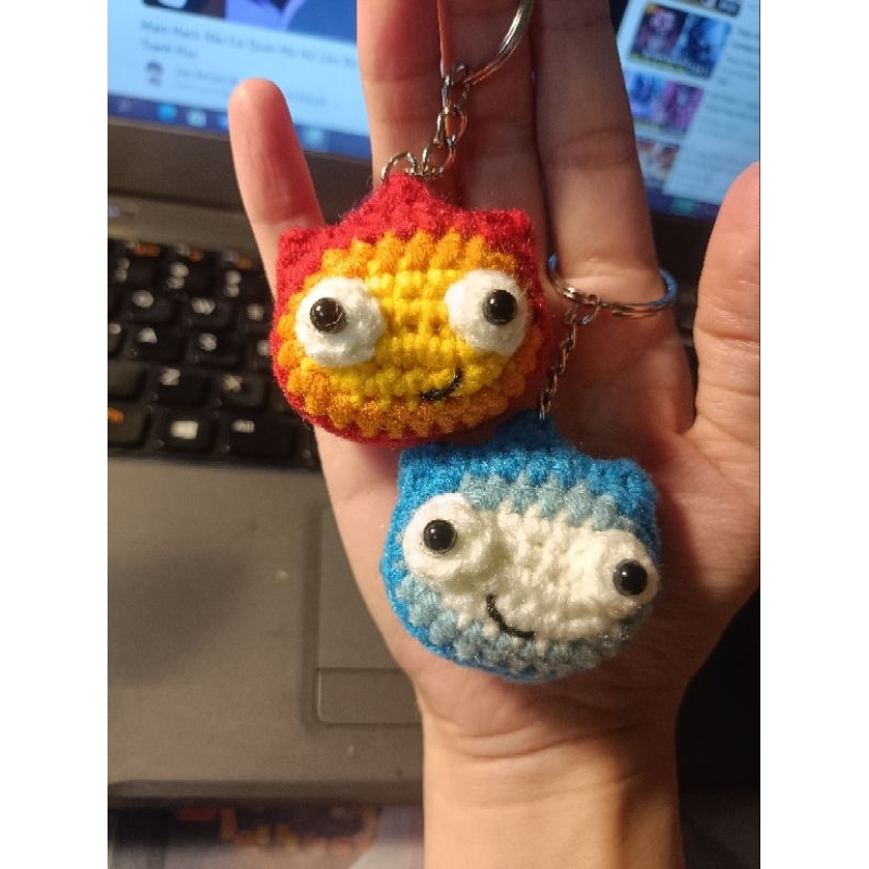 Móc khóa len Calcifer lửa và nước cute