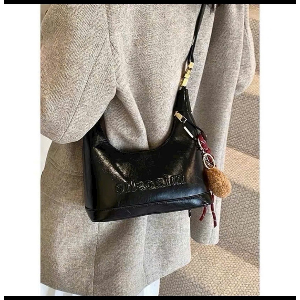 Túi xách nữ ROSASO đẹp mẫu mới hot trend 2024 cầm tay đeo chéo kèm móc khóa đẹp đi làm cà phê TX161 | BigBuy360 - bigbuy360.vn