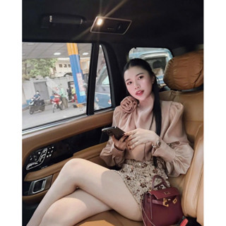 CHOU SET• Áo sơ mi tơ phối hoa cuốn kèm chân váy kim sa dáng chữ A phong cách thanh lịch, set áo sơ mi kèm CV đi tiệc