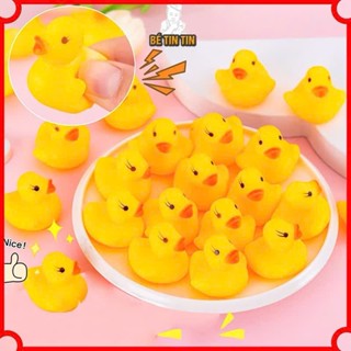 Một vịt bóp chít chít, vịt thả bồn tắm