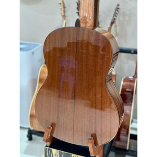 Guitar Classic Cordoba C5 CD Top Cedar Solid (Mặt sẫm) - Thân Nguyễn Music Phân Phối Chính Hãng