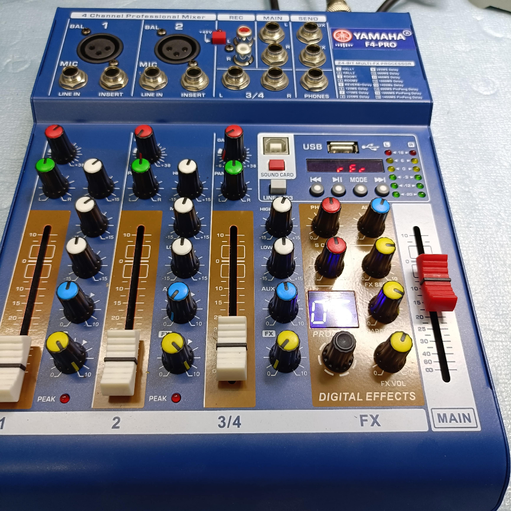 Mixer F4 pro, Tem đỏ loại 1. Reverb Echo rất hay