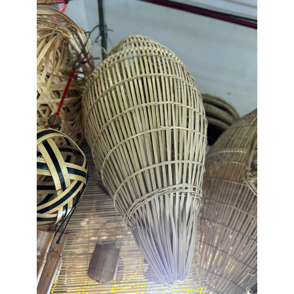 Cái lờ bắt cá (có thể dùng làm trang trí quán cà phê)