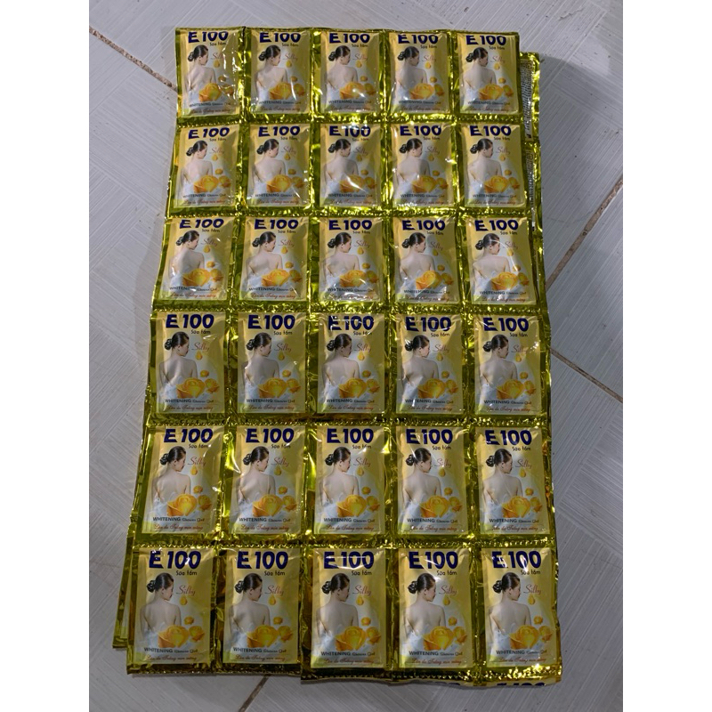 Sữa tắm trắng da E100 vàng 10 dây (120 gói)