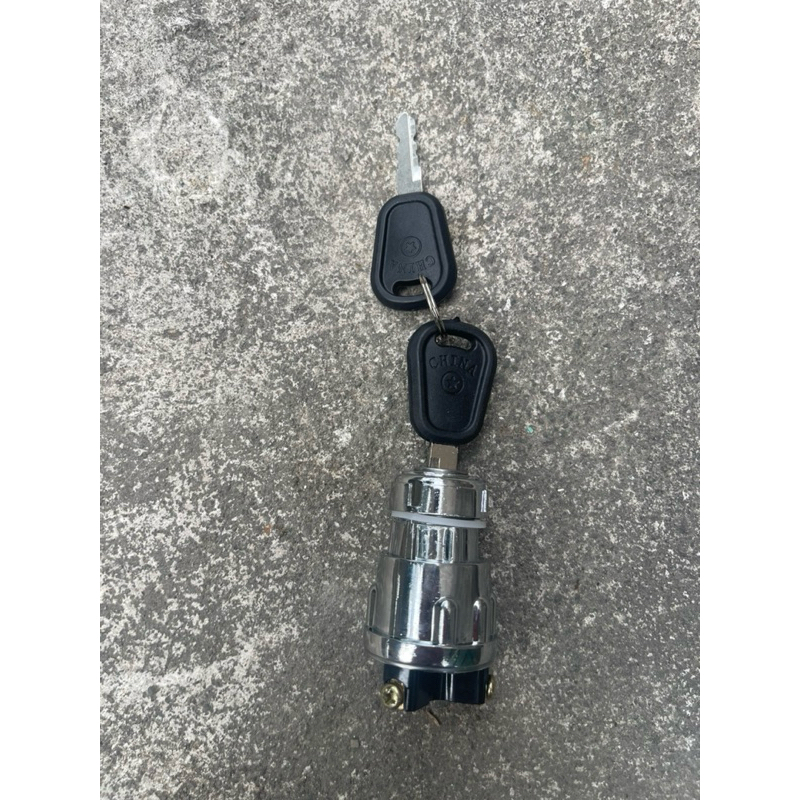 ổ khóa máy xúc lật nhỏ