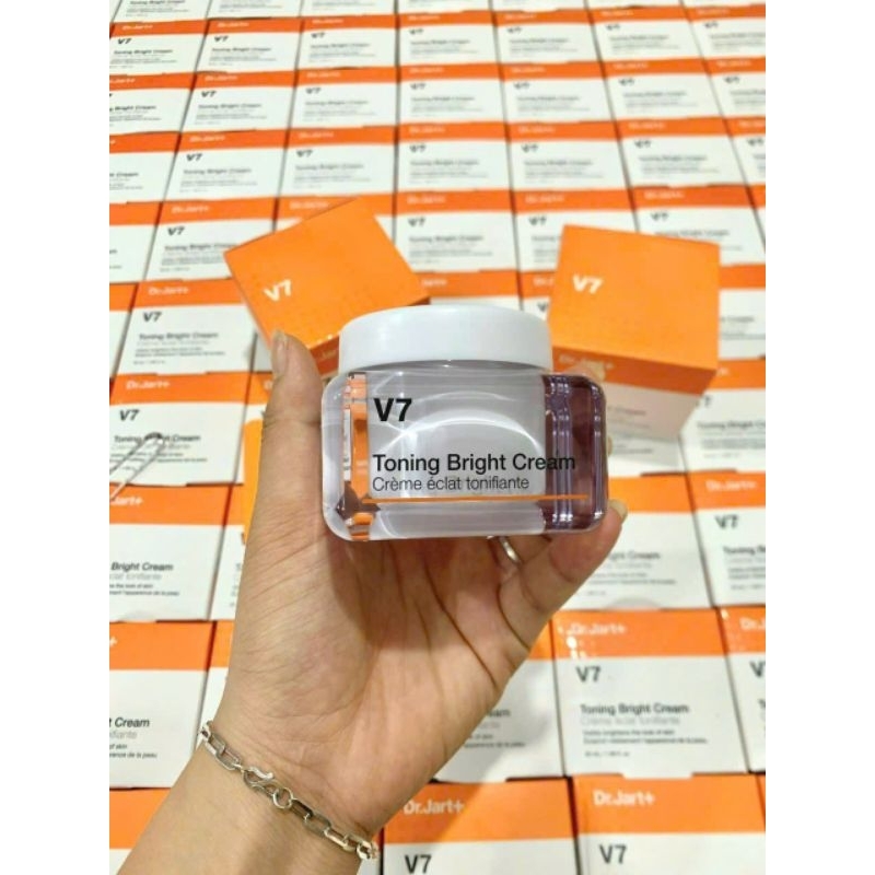 Kem dưỡng v7 nội địa 50ml