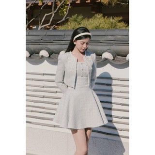 Áo khoác dạ tweed xanh đính ren trắng nơ & Váy dạ tweed xanh dáng xòe ngắn, cúp ngực dây ren