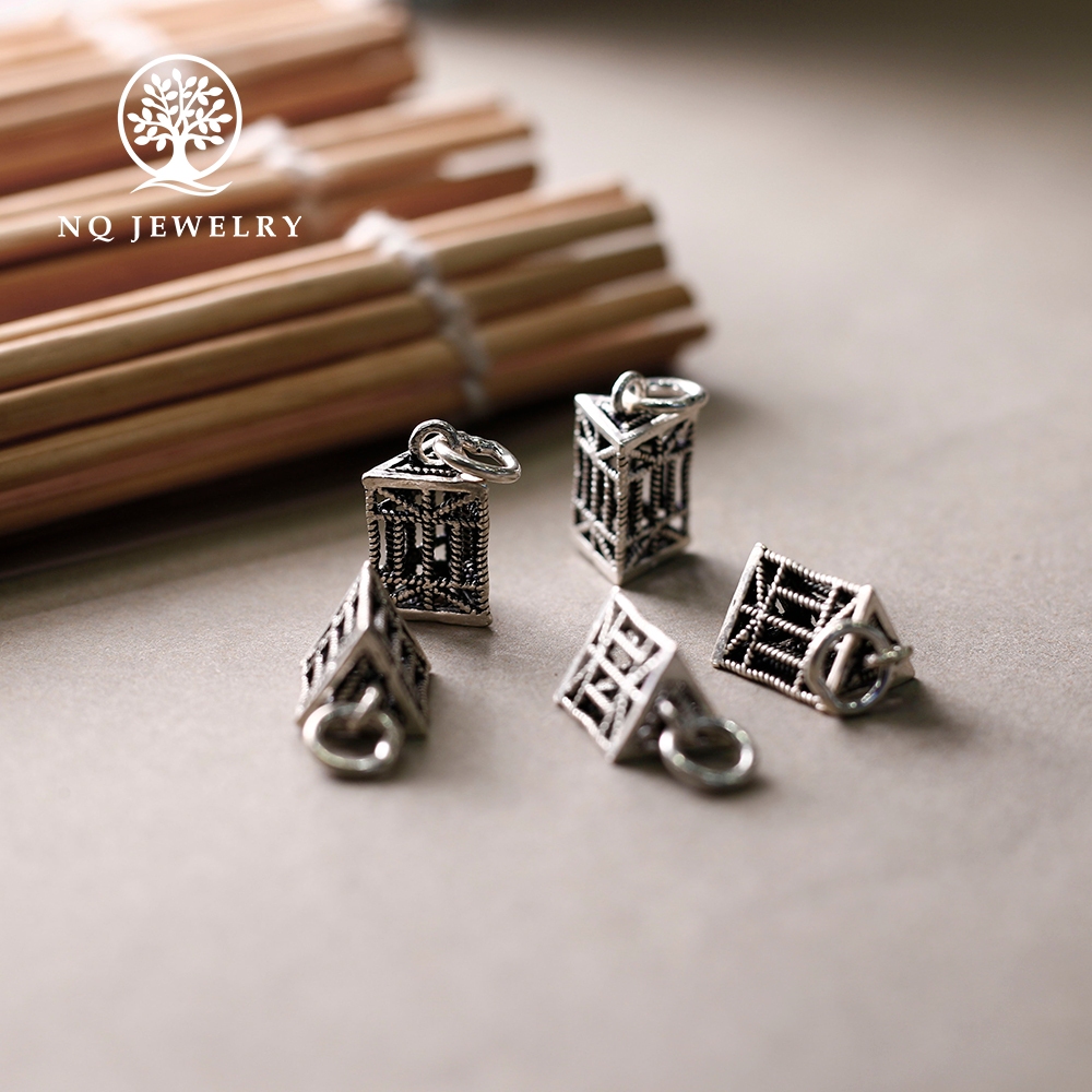 Charm bạc lồng đèn 3 cạnh
