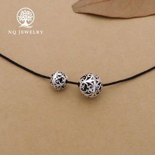 Charm bạc hạt châu khắc hoa văn