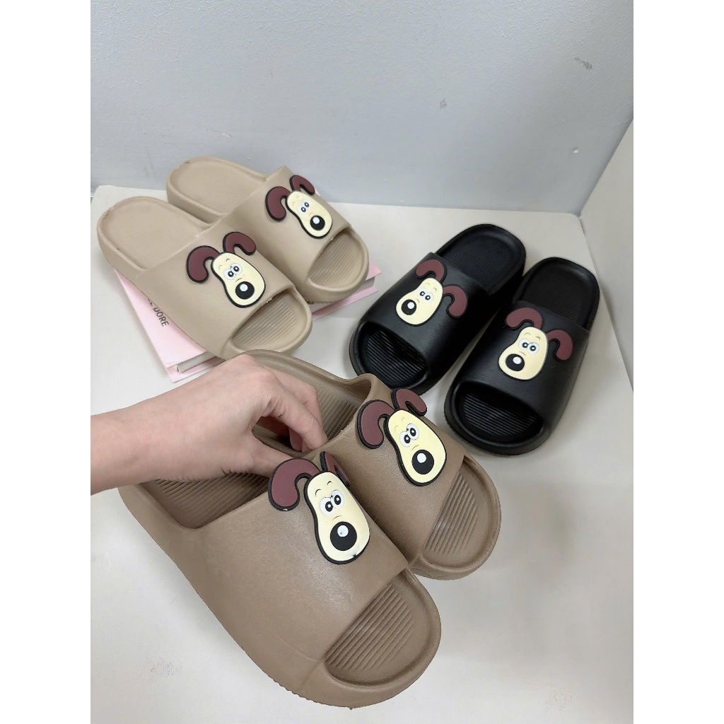 Dép Bánh Mì Sticker Cún Siêu Nhẹ Chống Trơn Chất Cao Su Chống Nước Unisex Slipper -HQ011 CÚN TAI DÀI