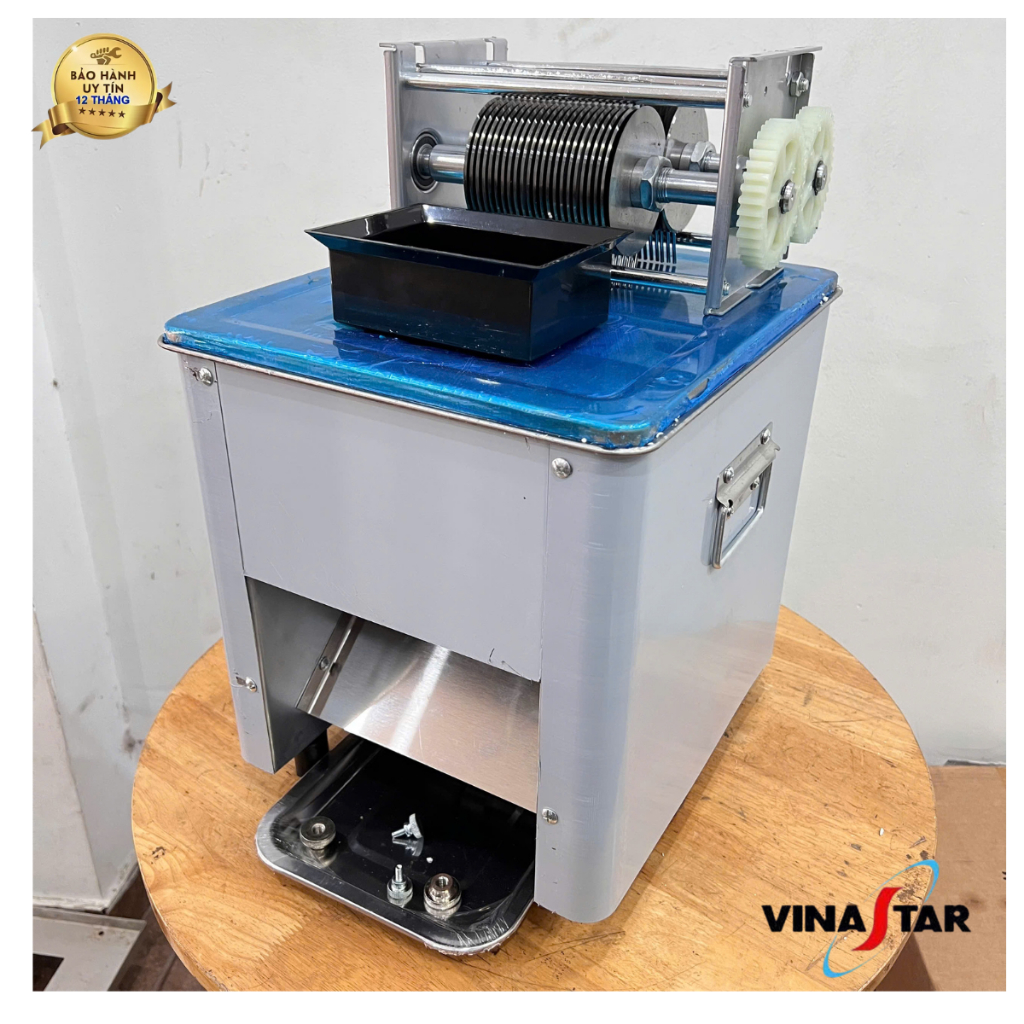 Máy thái thịt tươi sống dao tháo rời , cắt thịt, thái mỡ hạt lựu, tai heo, công suất 1100W