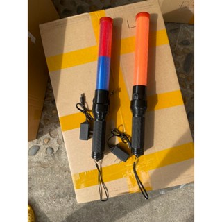 ( HỎA TỐC - SÀI GÒN ) Gậy đèn chỉ huy giao thông có pin sạc - 2 màu  xanh đỏ và đỏ - hàng Việt Nam - Bảo hành 12 tháng