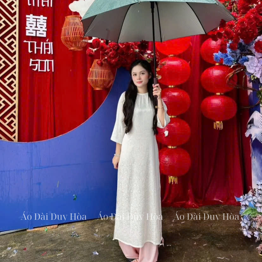 [SẴN HÀNG]  Aó Dài Gấm Tơ Xuông Dáng Xưa Tay Loe Đính Cúc Bọc Diện Tết Du Xuân 2024 - Áo Dài Duy Hòa | BigBuy360 - bigbuy360.vn