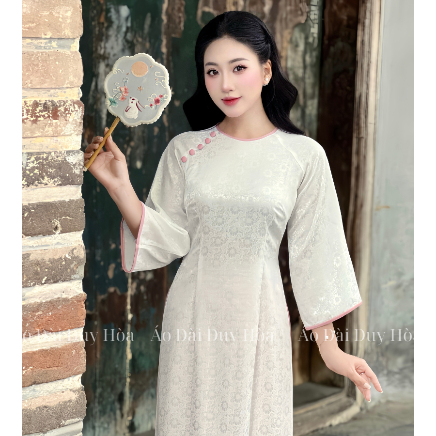 [SẴN HÀNG]Áo dài cách tân, áo dài truyền thống HỒNG ANH cổ tròn viền hồng sen, đính cúc cách điệu hoạ tiết gấm | BigBuy360 - bigbuy360.vn