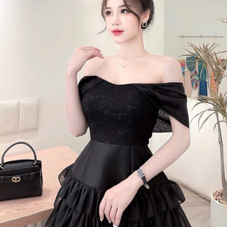 Váy Tapta Xếp Ly Ngực Trễ Vai Eo Đá