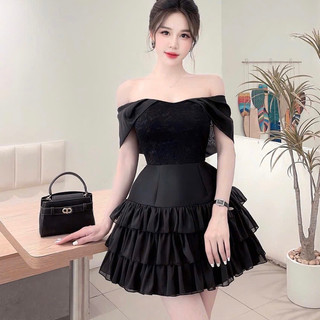 Váy Tapta Xếp Ly Ngực Trễ Vai Eo Đá