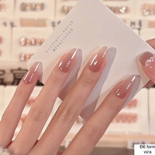 D06 - Móng Tay Giả Tráng Gương  Bộ 30 Móng Tặng Kèm Phụ Kiện Dán Móng Mẫu Mới Nhất 2025