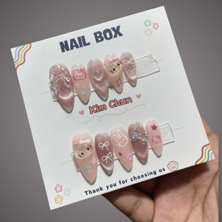C03: Nailbox thiết kế chủ đề Hello Kitty xinh xắn form tròn nhọn