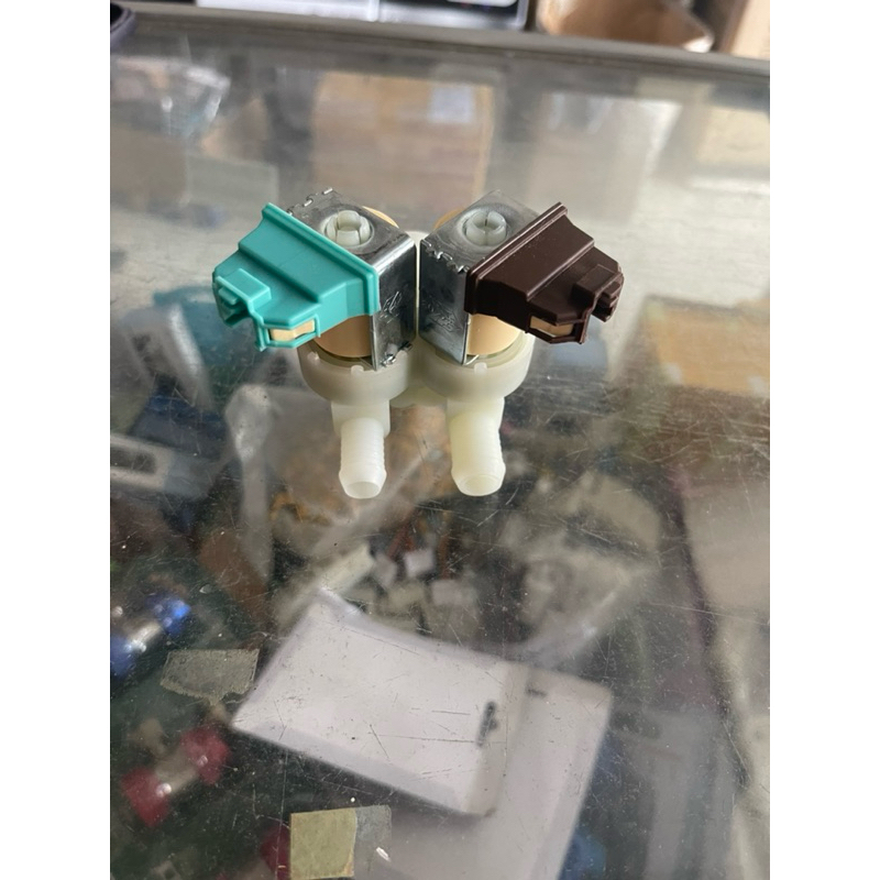 van cấp đôi máy giặt electroluc