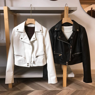  Áo da khoá ngang dáng ngắn  croptop  màu đen trắng 