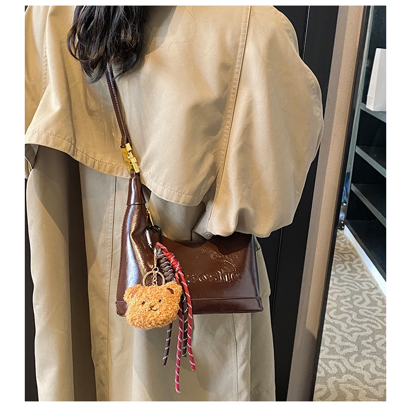 Túi xách nữ ROSASO đẹp mẫu mới hot trend 2024 cầm tay đeo chéo kèm móc khóa đẹp đi làm cà phê TX161 | BigBuy360 - bigbuy360.vn