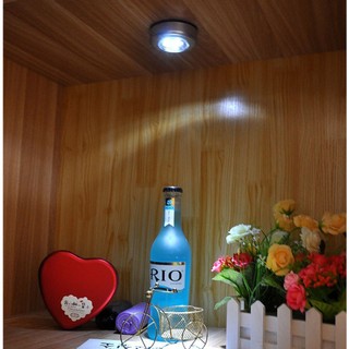 Đèn led 4 bóng dán tường, tủ quần áo không kèm pin