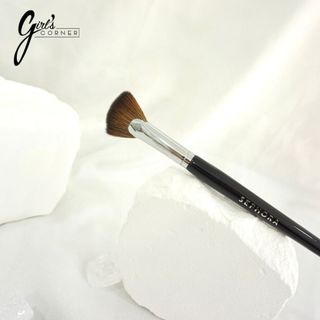 Cọ Bắt Sáng Highlight Dạng Fan Sephora 62