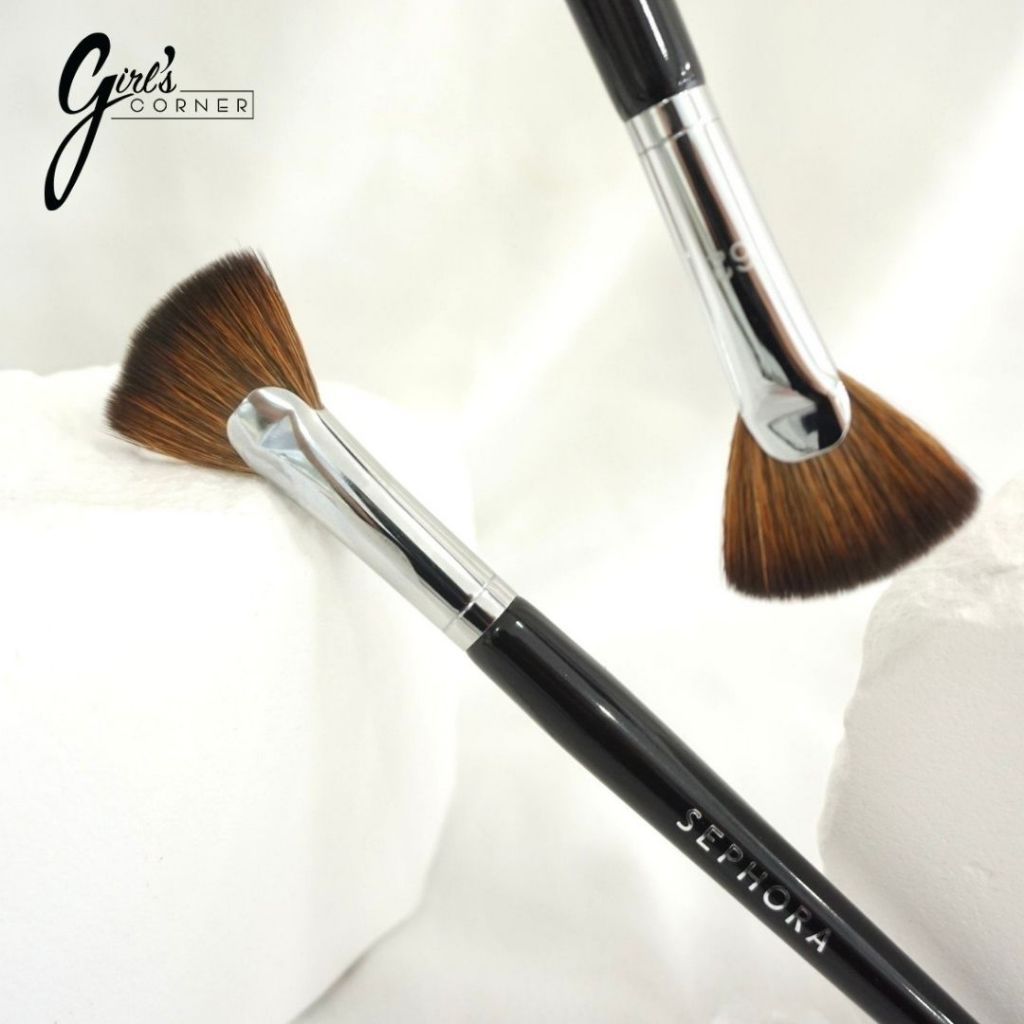 Cọ Bắt Sáng Highlight Dạng Fan Sephora 62