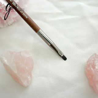 Cọ vẽ viền môi - liner Makeup Forever 202