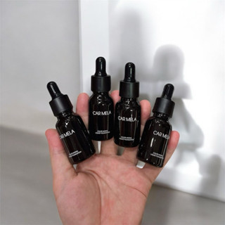 Kem pha nền 2 màu Carmela, giúp hiệu chỉnh màu sắc kem nền cực hiệu quả. Giúp lớp nền căng bóng