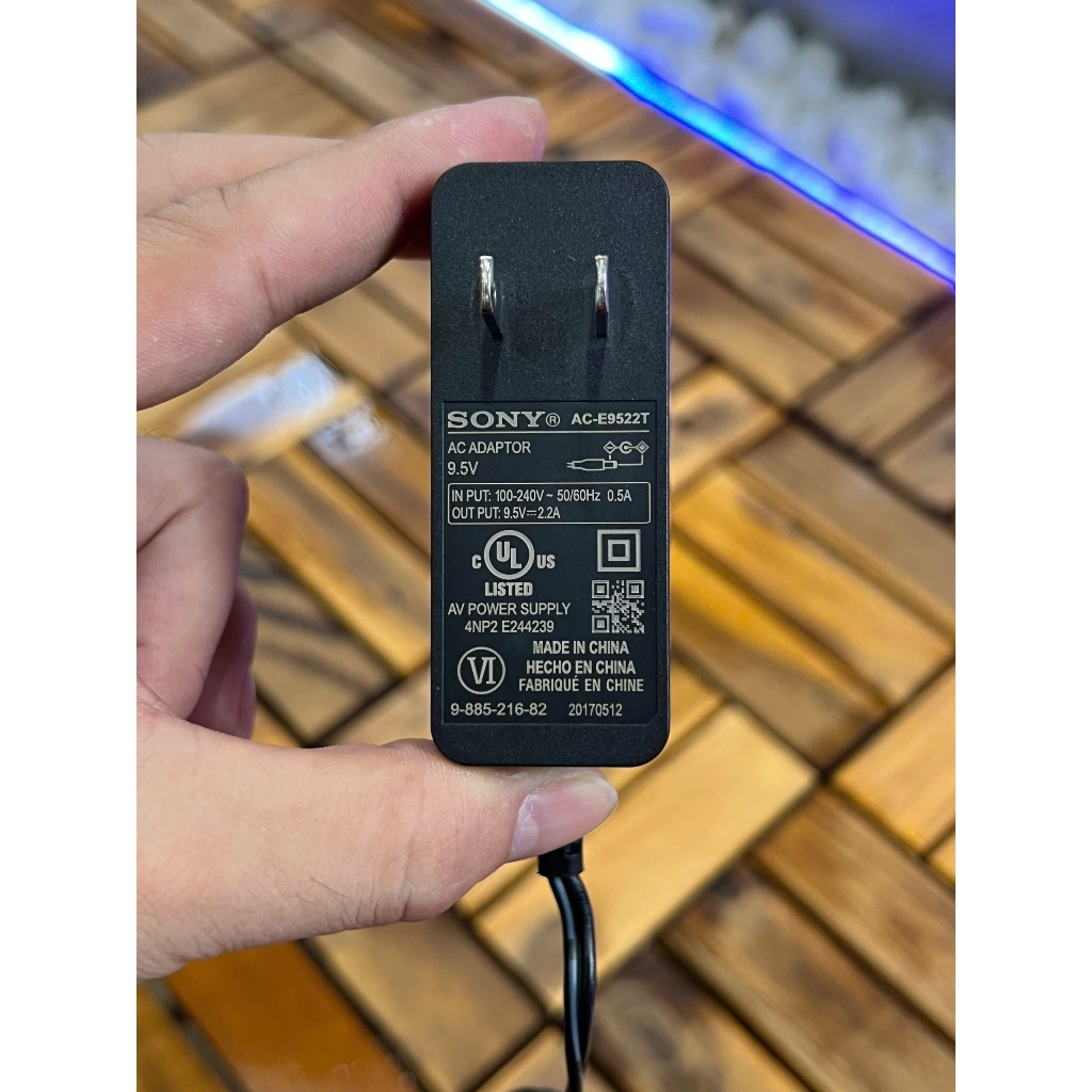 Sạc loa sony XB40