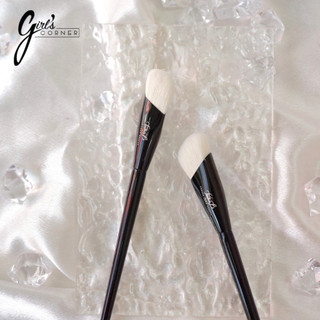 Cọ che khuyết điểm Feather B Angled ( Black )