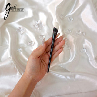 Cọ che khuyết điểm Feather B Angled ( Black )