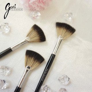 Cọ đánh highlight Sephora Fan 65
