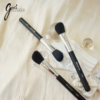 Cọ tạo khối phấn Morphe M104 Brush